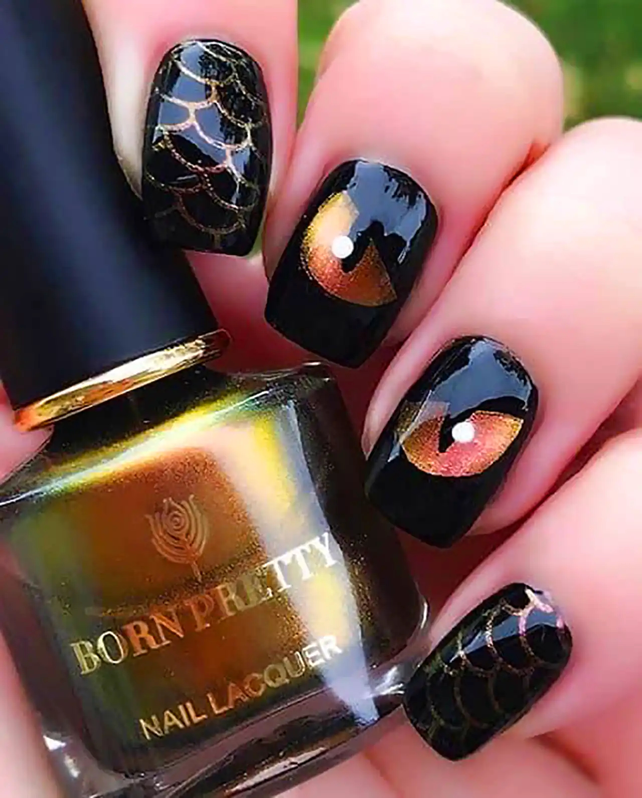 دیزاین ناخن باکلاس مشکی