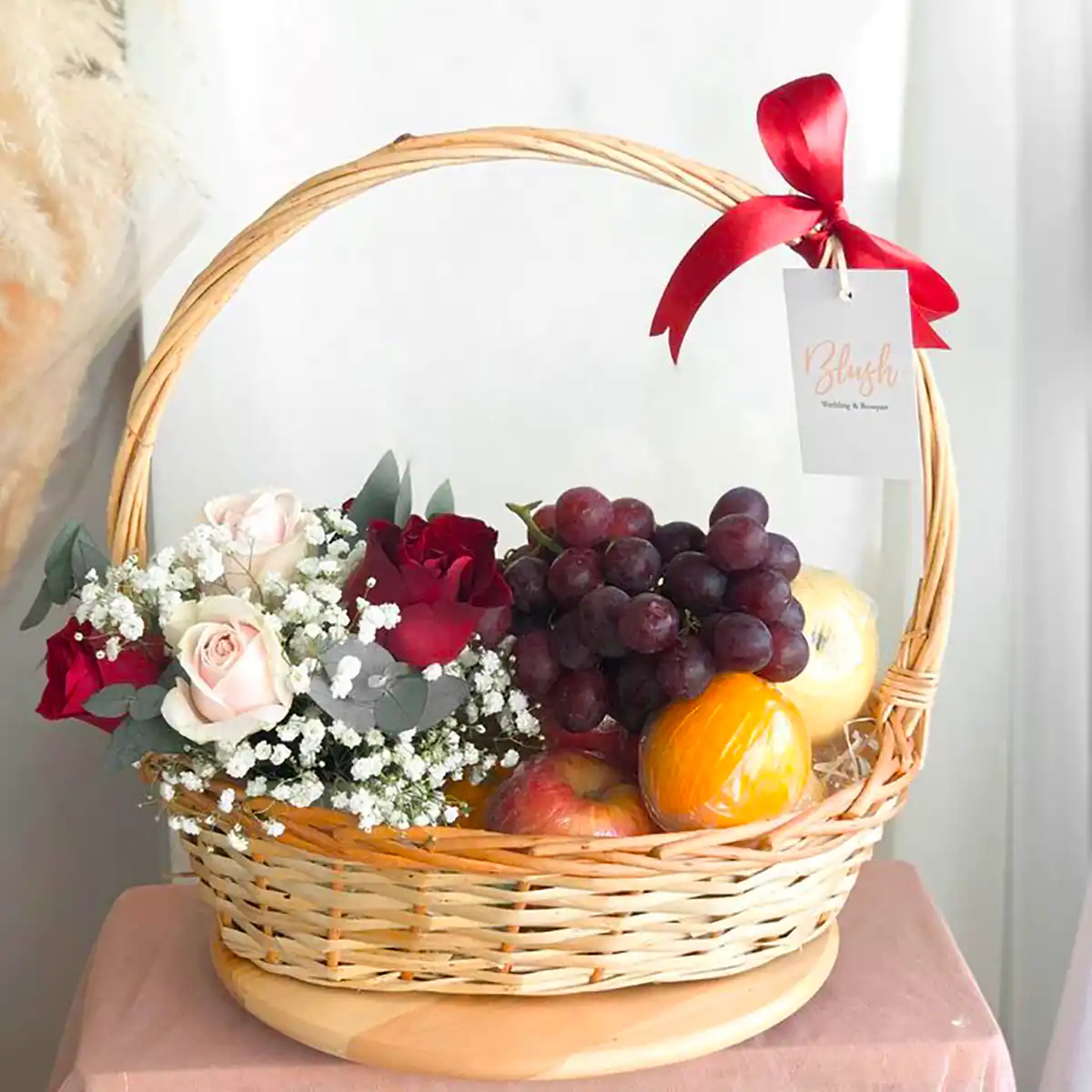 سبد میوه کادویی عروس