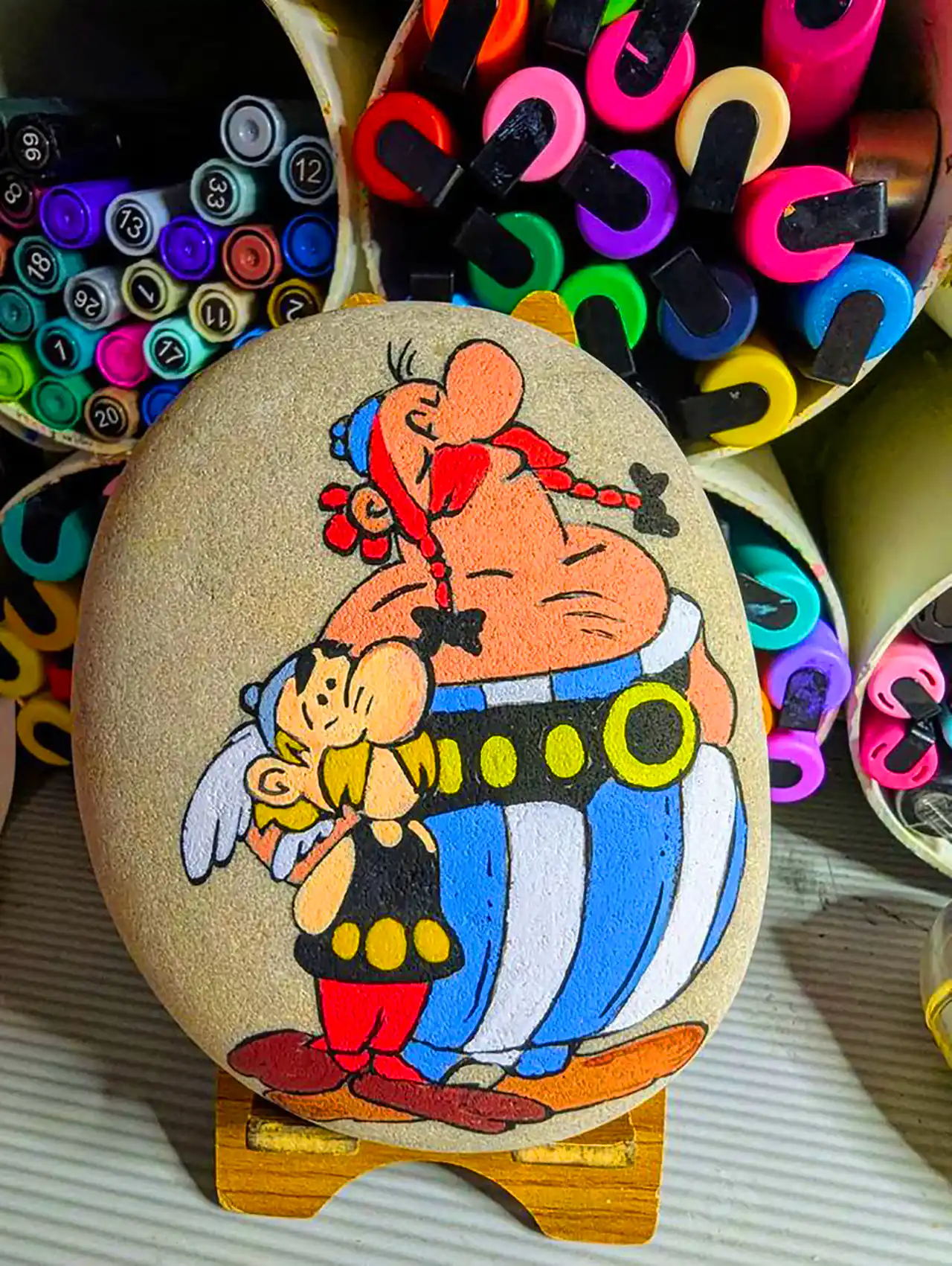 نقاشی حرفه ای روی قلوه سنگ 