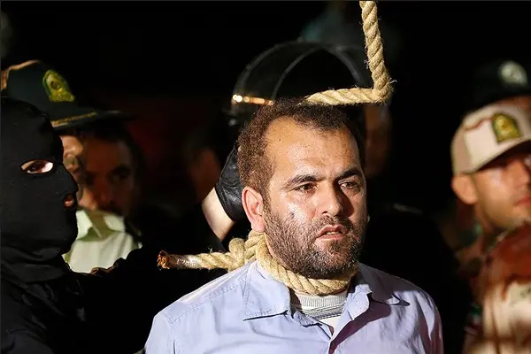 آتنا اصلانی