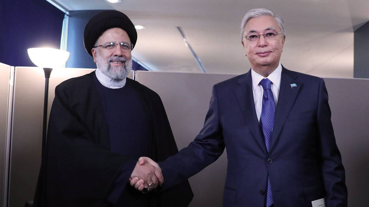 رؤسای جمهوری اسلامی ایران و قزاقستان همچنین در حاشیه برگزاری هفتادوهشتمین نشست مجمع عمومی سازمان ملل متحد با یکدیگر دیدار کردند.