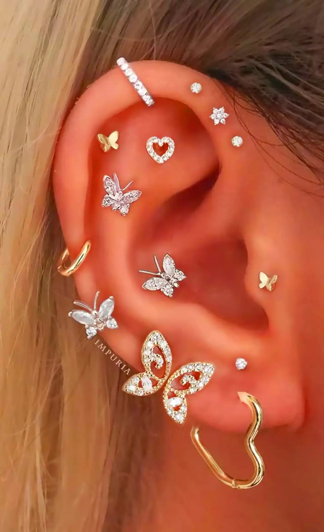 پیرسینگ گوش رنگ ثابت