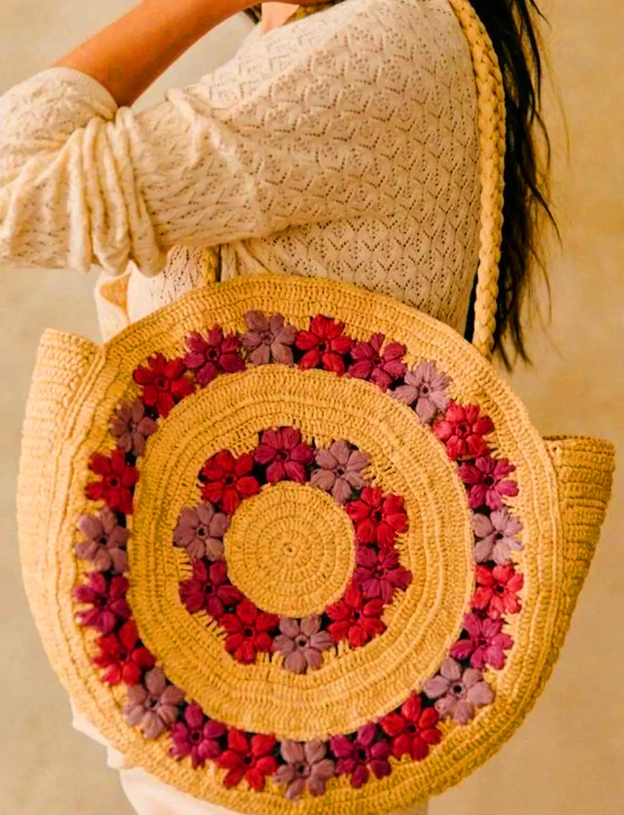 کیف حصیری با گلدوزی شیک