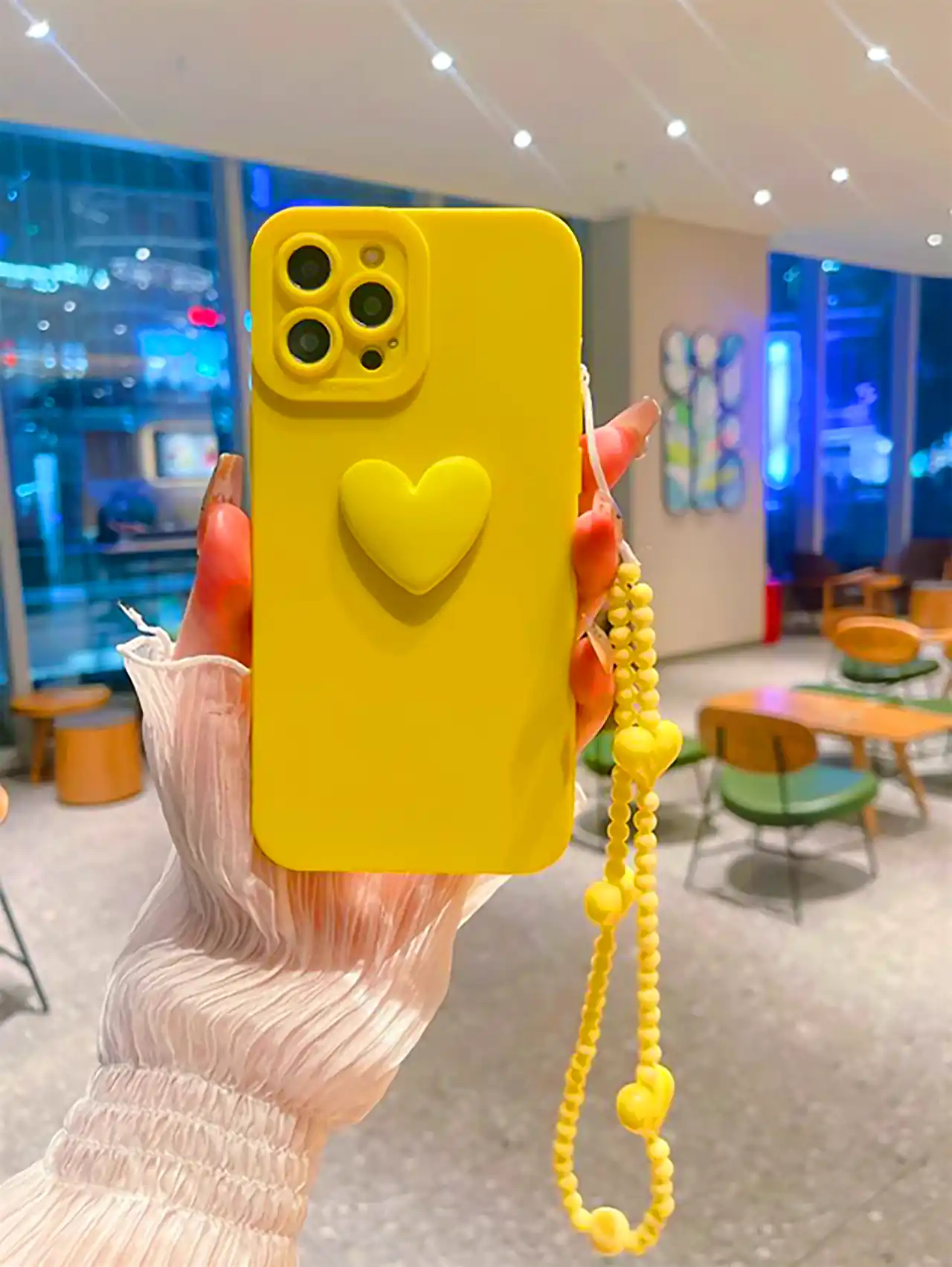 قاب گوشی با زنجیر تزئینی