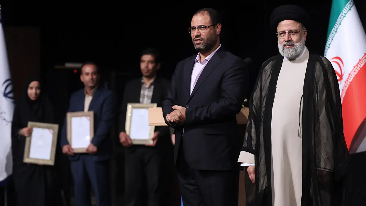 آیت الله سید ابراهیم رییسی رییس جمهور کشورمان، امروز ( دوشنبه )  در آیین تجلیل از معلمان نمونه کشوری