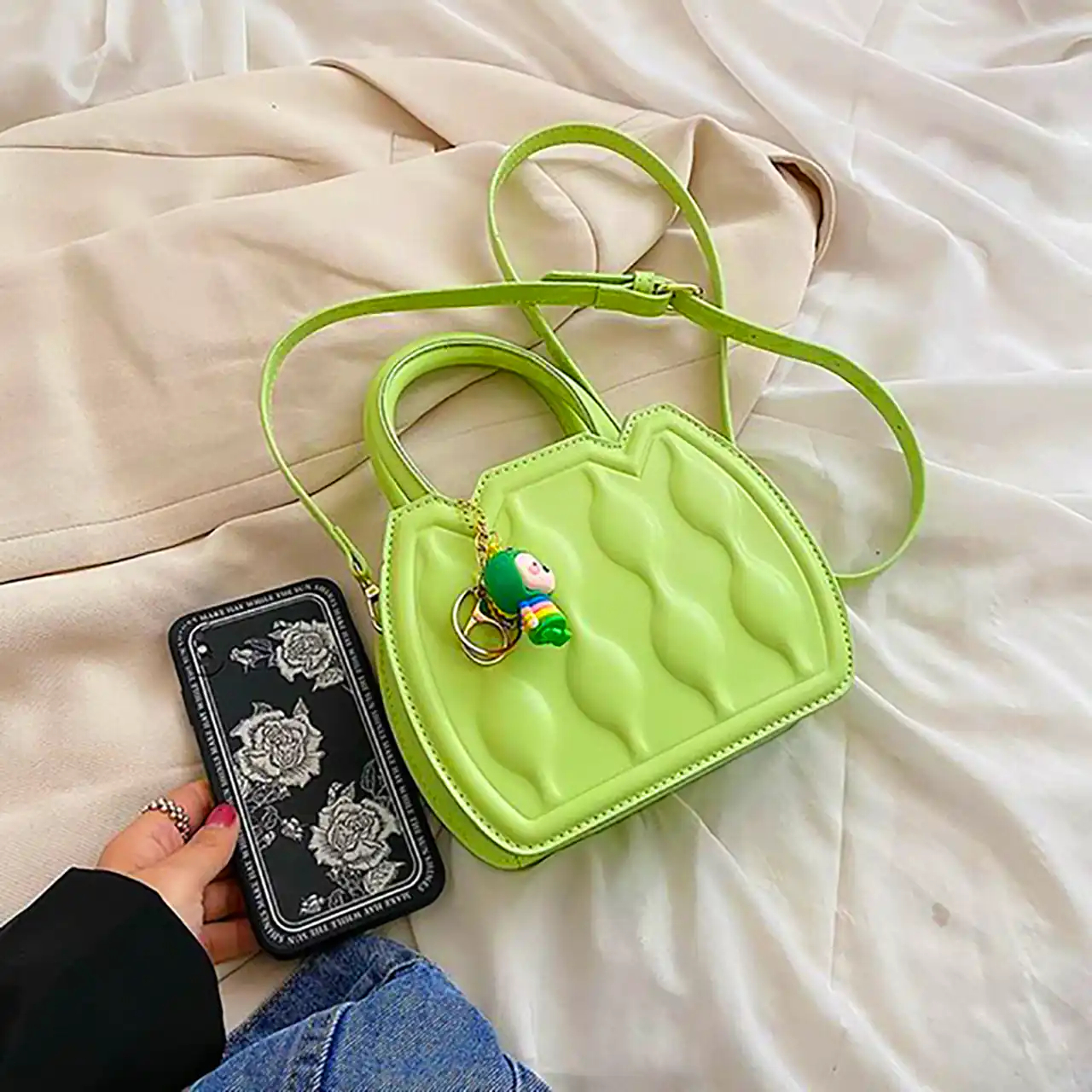 کیف سبز نئونی 