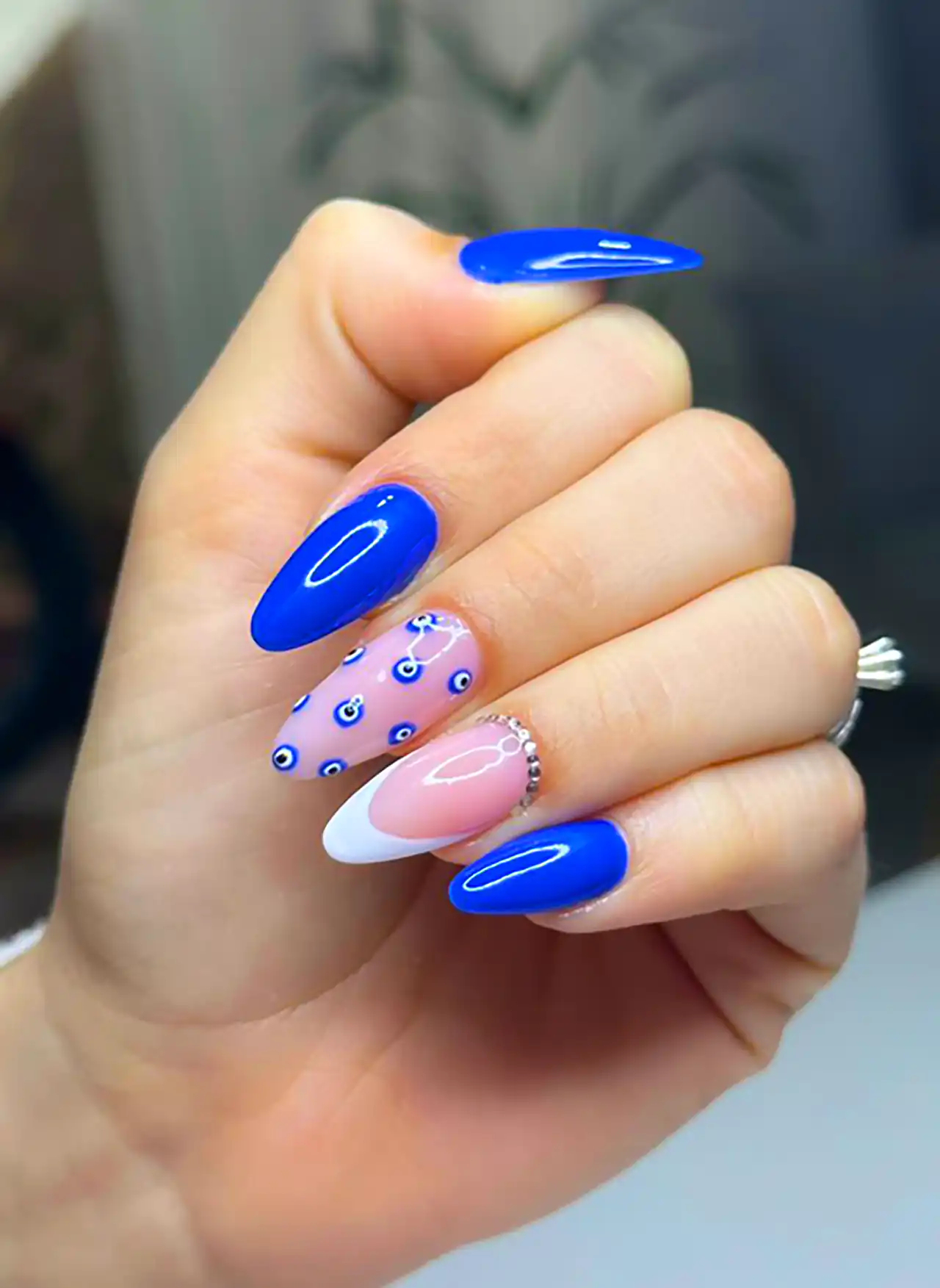 طرح ناخن شیک آبی کاربنی 