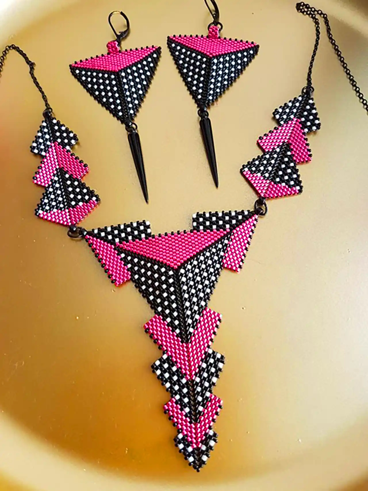 گوشواره با منجوق میوکی