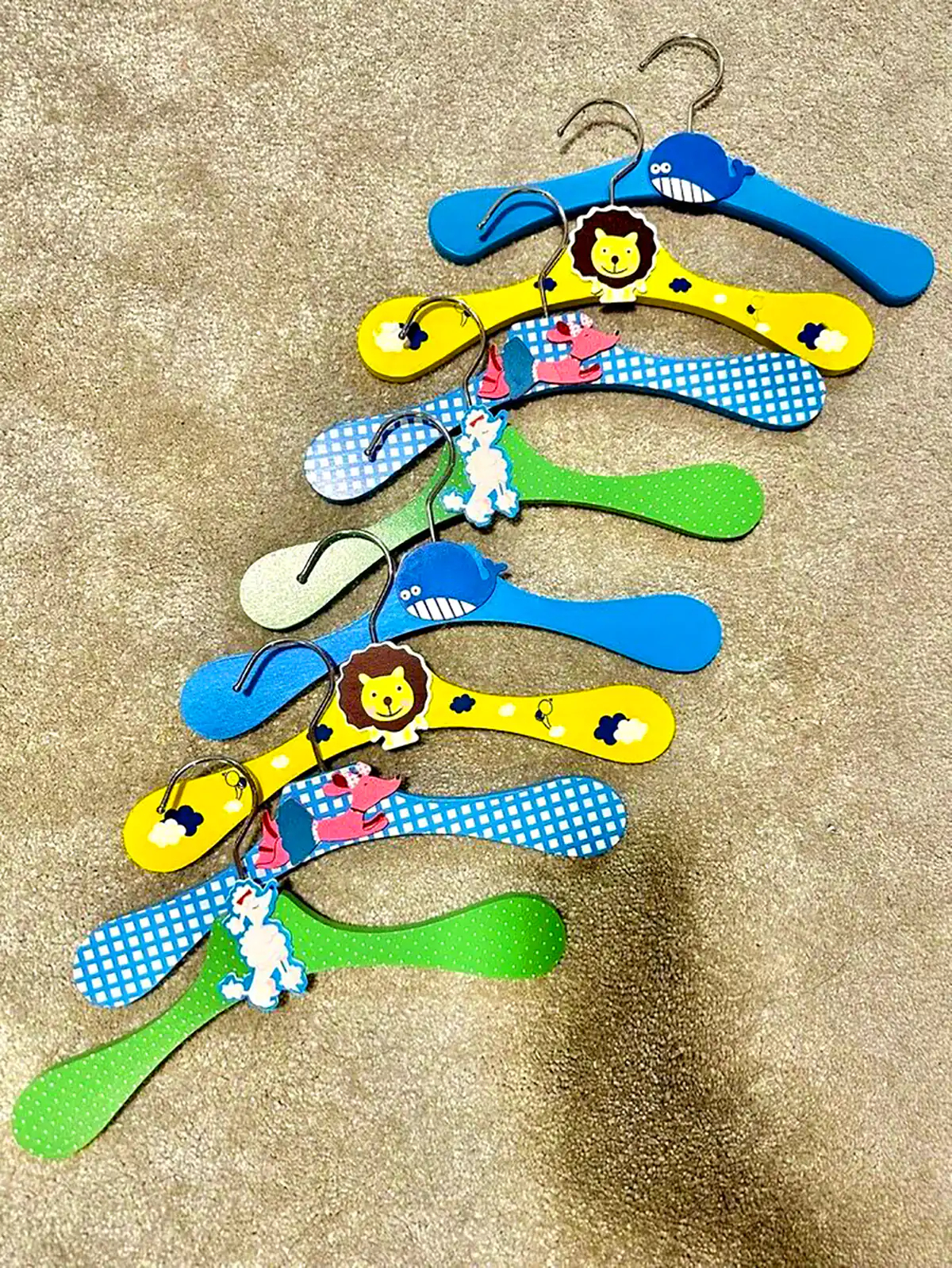 چوب لباسی فانتزی برای سیسمونی