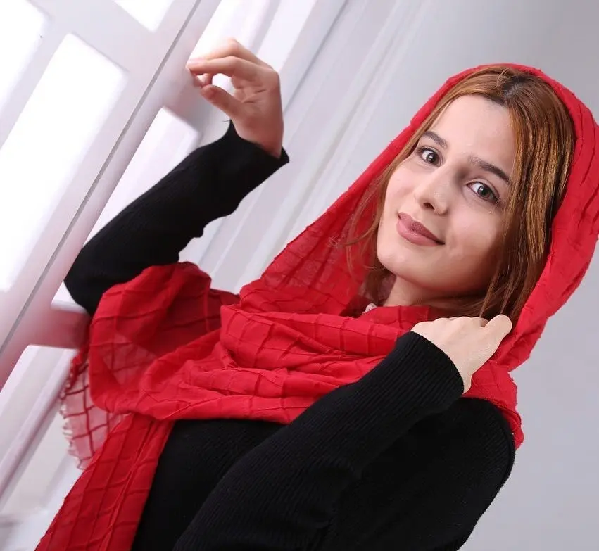 دکوراسیون خونه مجردی شاهانه و مجلل « غزاله اکرمی» بازیگر سریال سوجان قبل از ازدواج