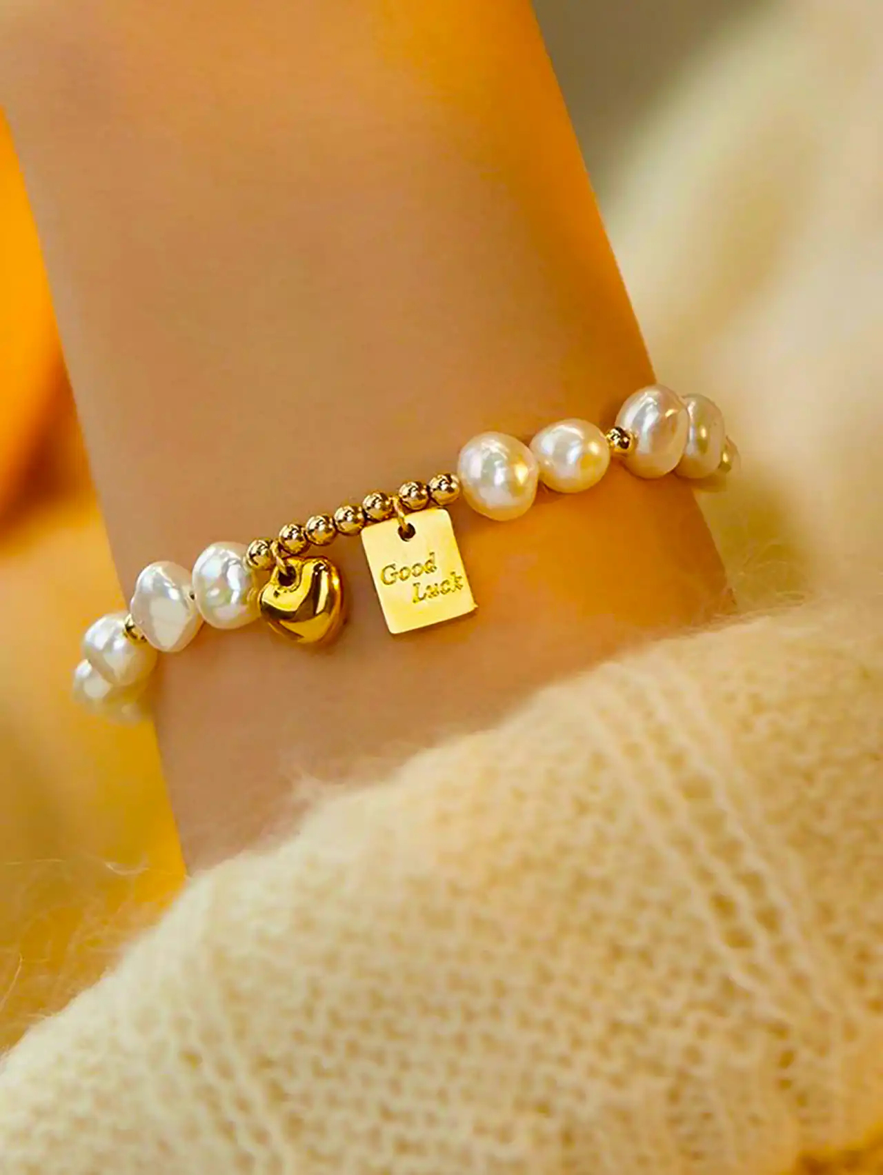 دستبند طلا مروارید زنانه