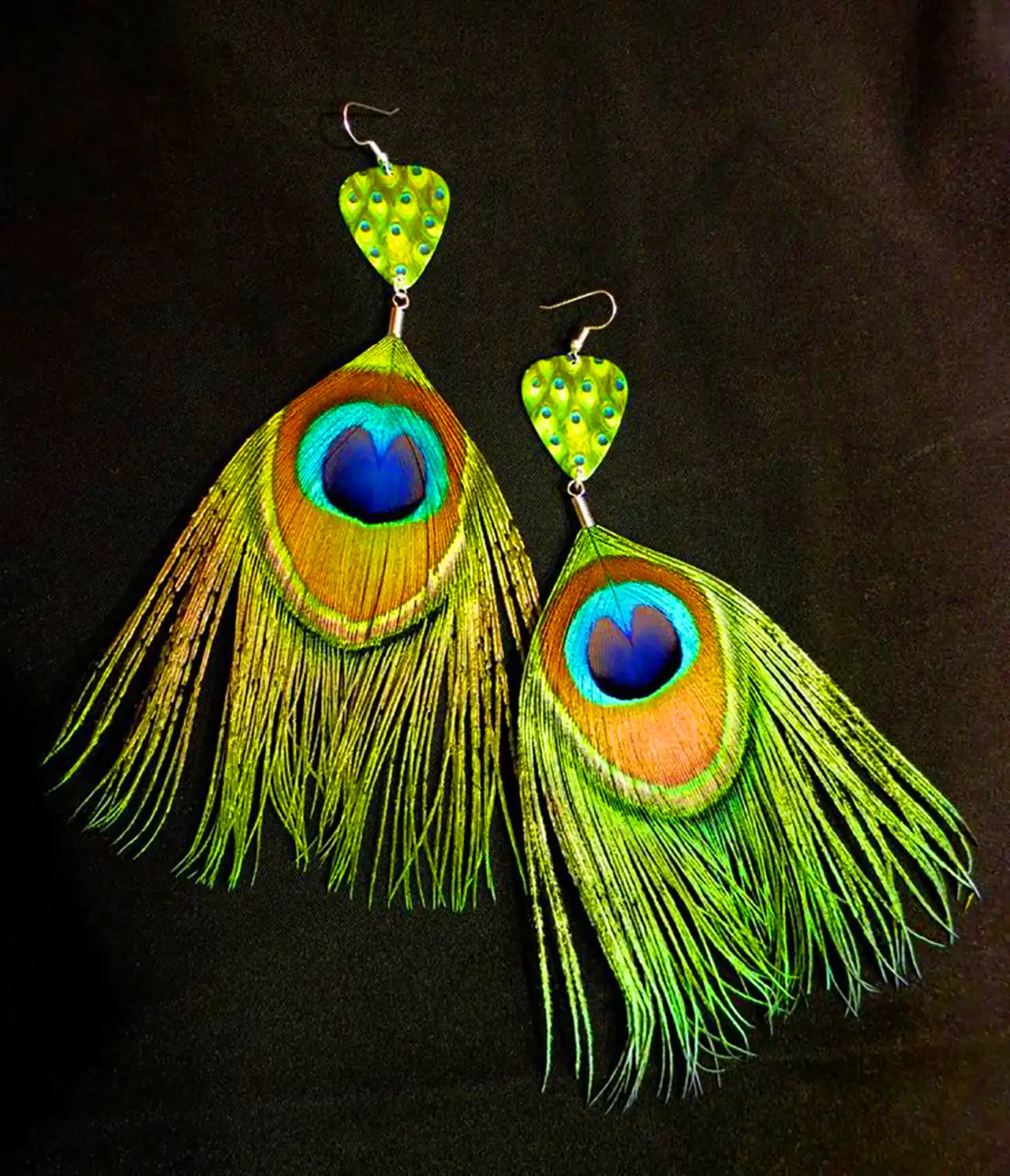 گوشواره پر طاووسی خاص