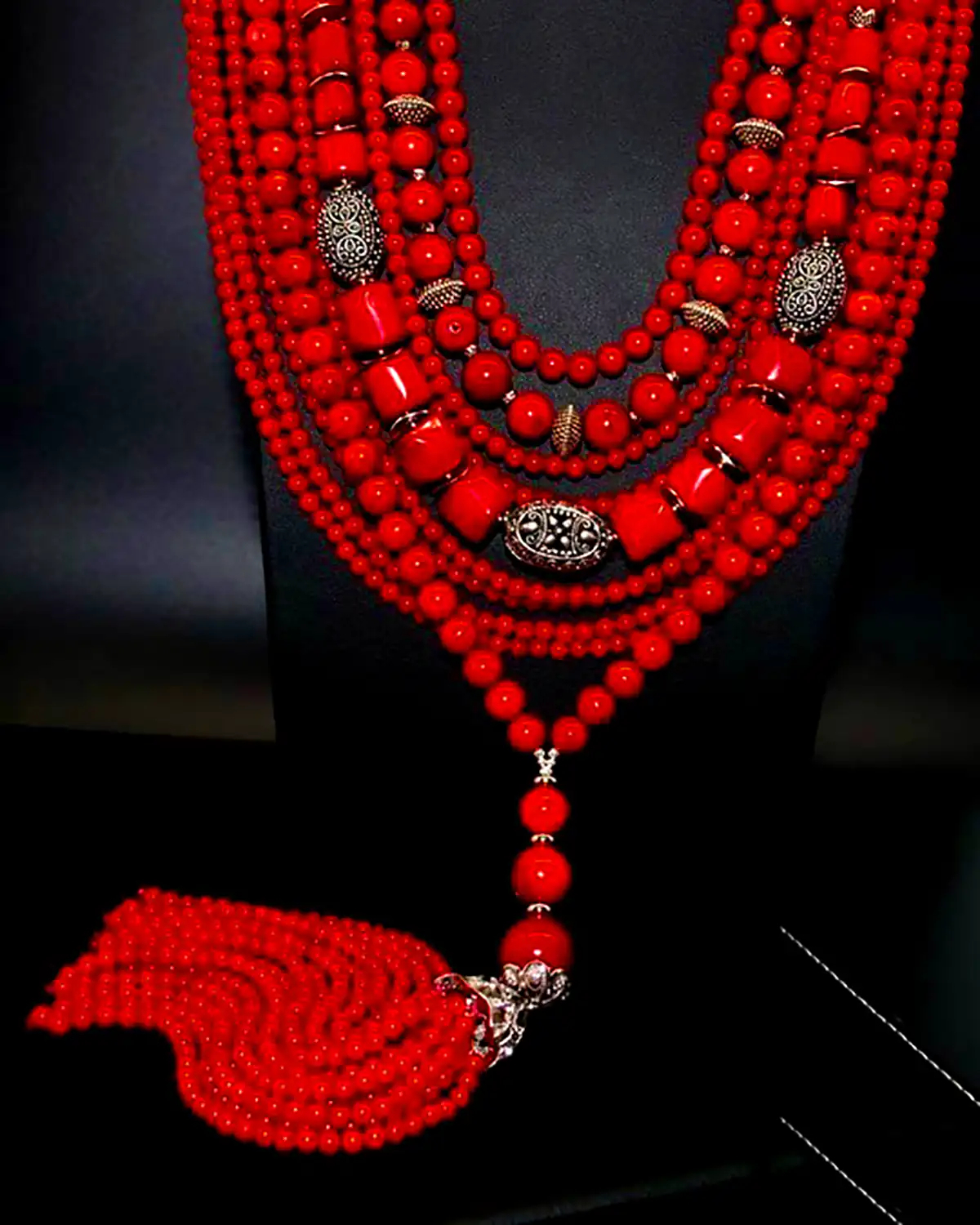 گردنبند مهره ای قرمز شیک