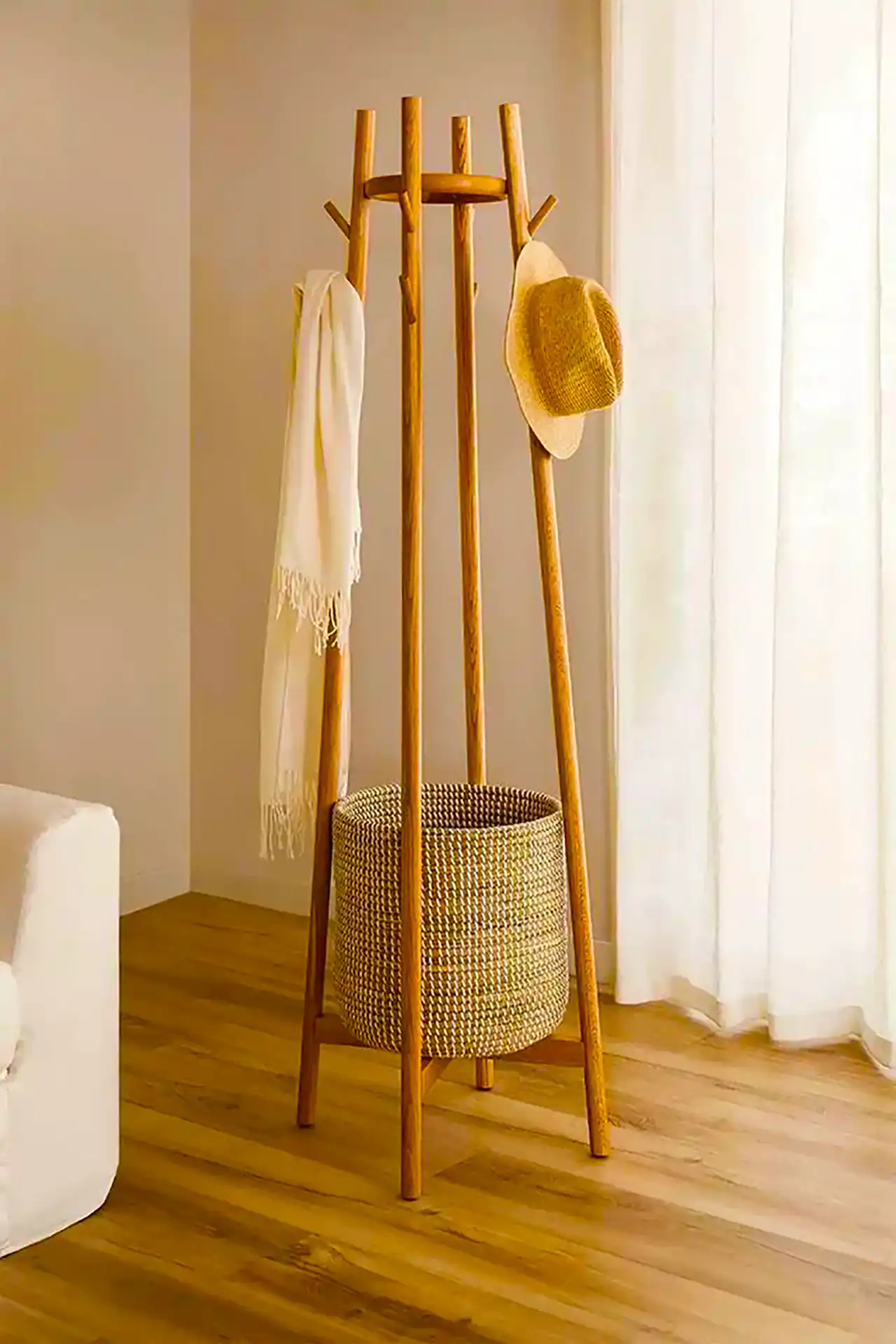 چوب لباسی ایستاده شیک