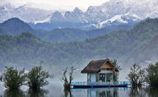 آستارا نگین شمال؛ از بلندترین آبشار ایران تا گردنه حیران