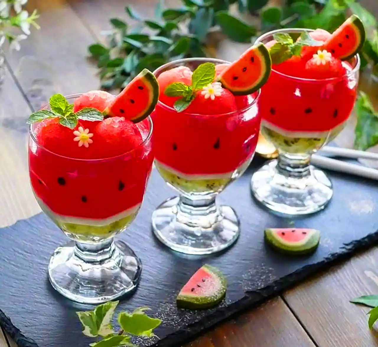 دسر و ژله مخصوص شب یلدا