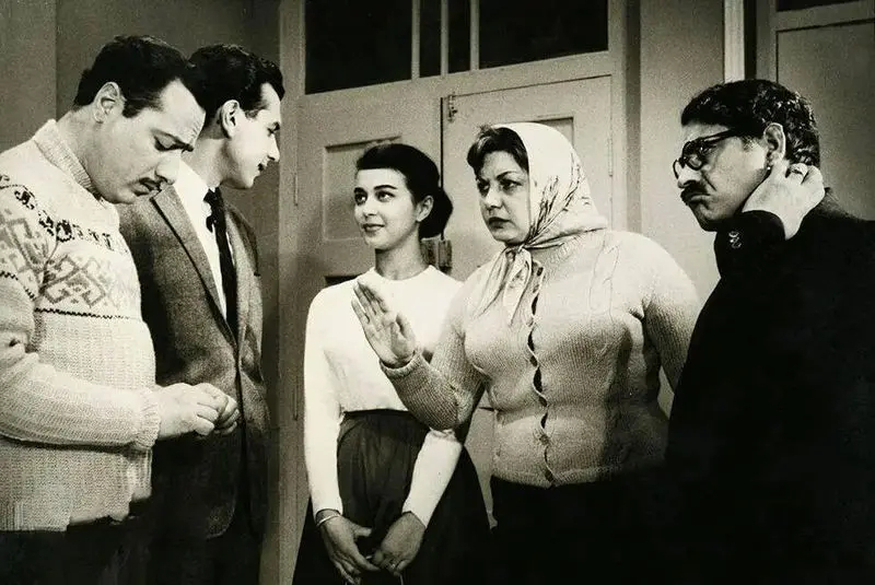 صحنه ای از فیلم دختران حوا با بازی حمیده خیر آبادی در سال 1340