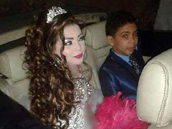 خوشحالی داماد 12ساله از ازدواج با دخترعموی 11 ساله‌اش! عکس