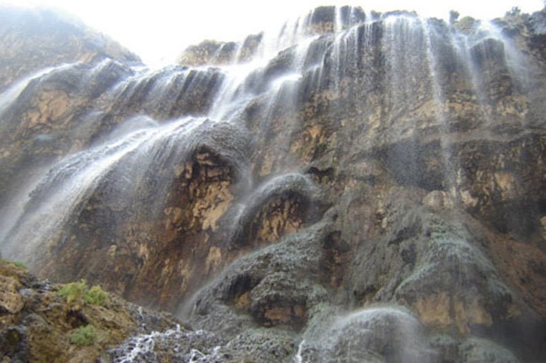 آبشار چاروسا