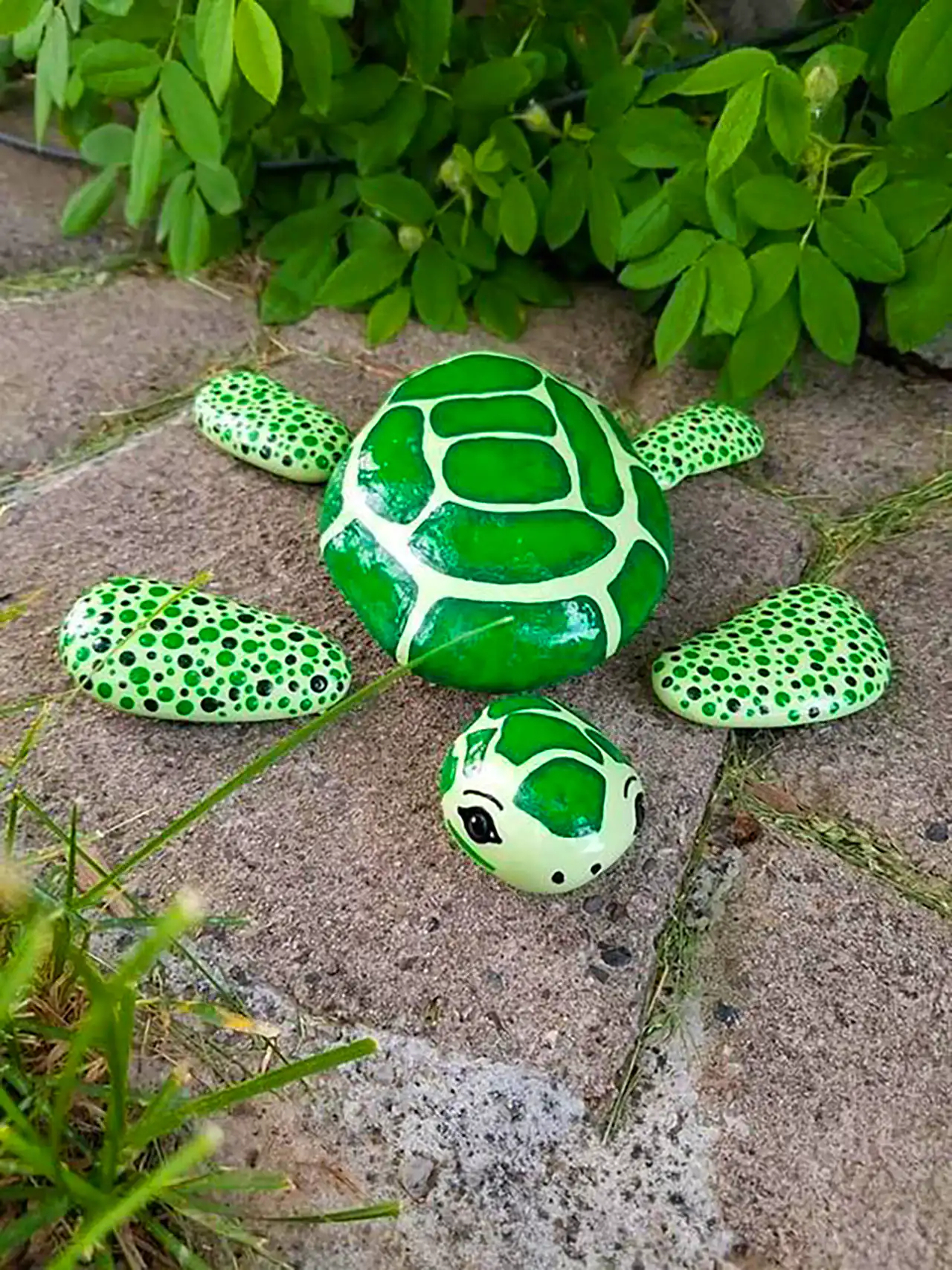 کاردستی هنری با سنگ رودخانه