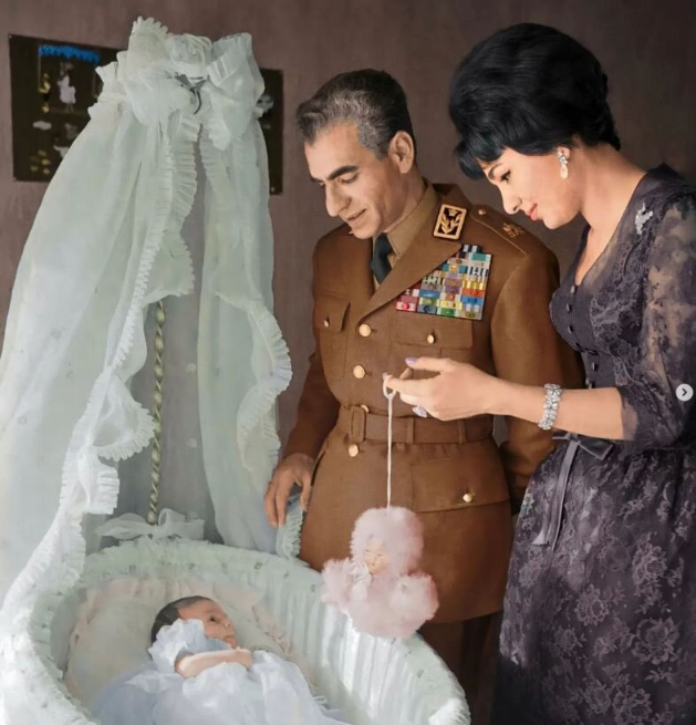 فرح دیبا و شاه پهلوی
