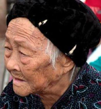 پیرزن 107 ساله
