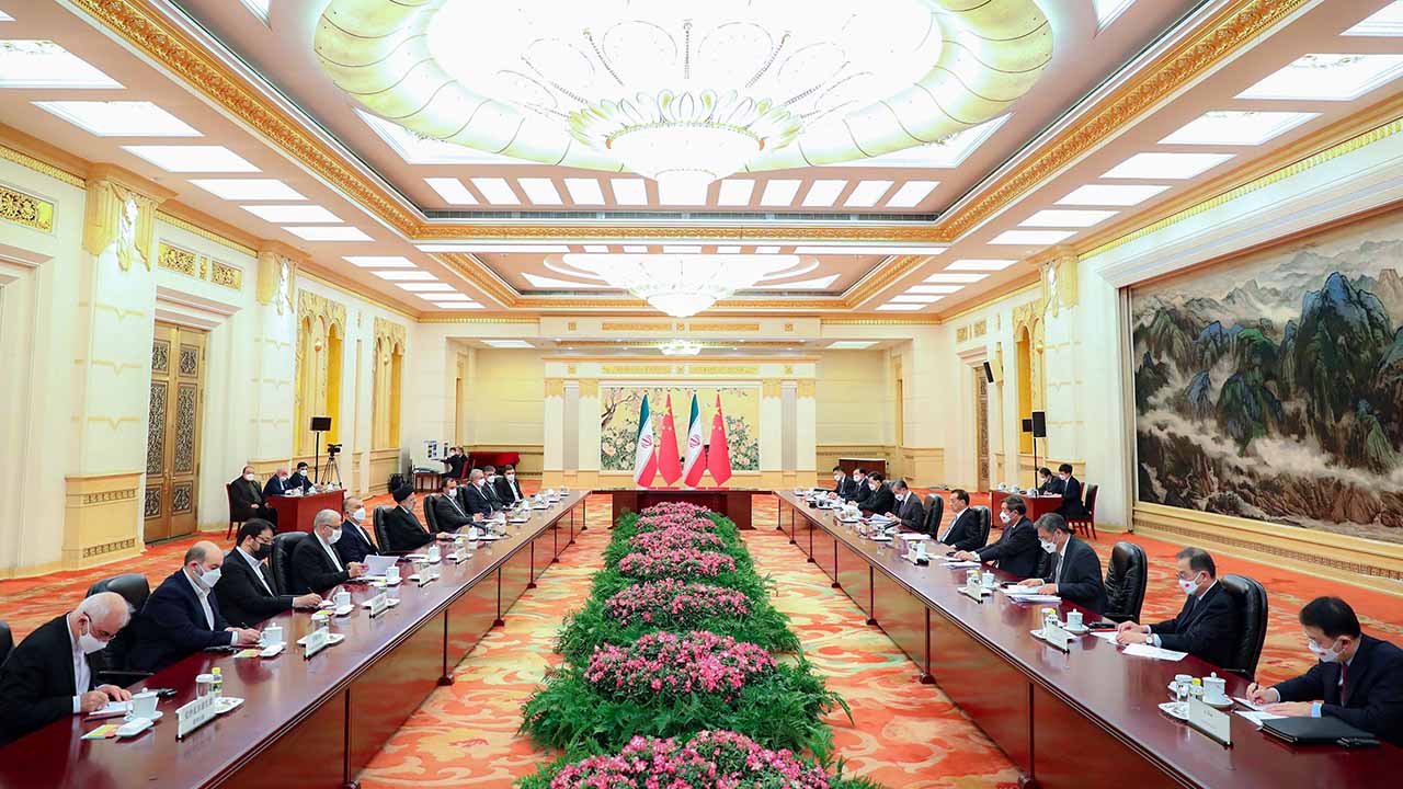 رئیسی در دیدار نخست وزیر چین