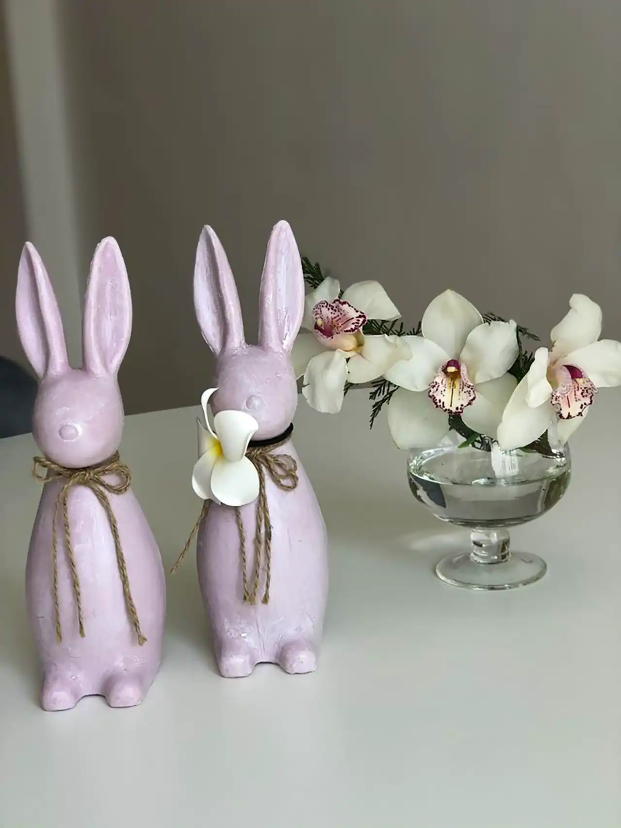 مجسمه خرگوش بازیگوش