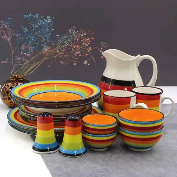 طراحی کلاسیک ظروف غذاخوری