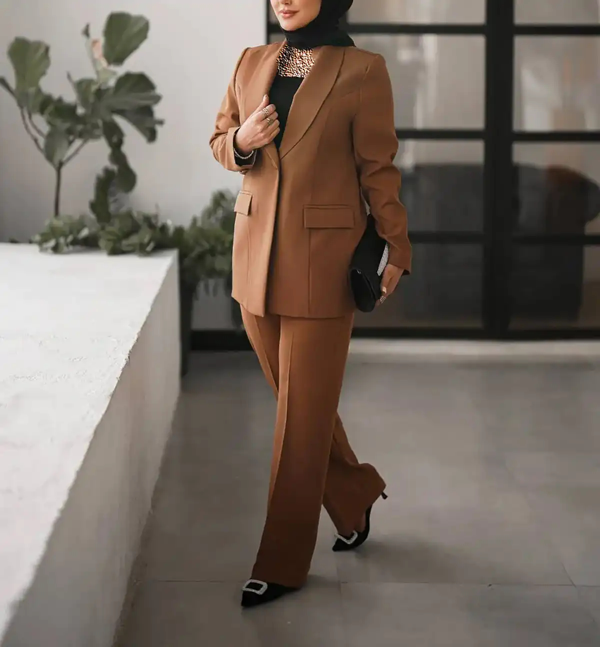 مانتو زنانه با طراحی مدرن