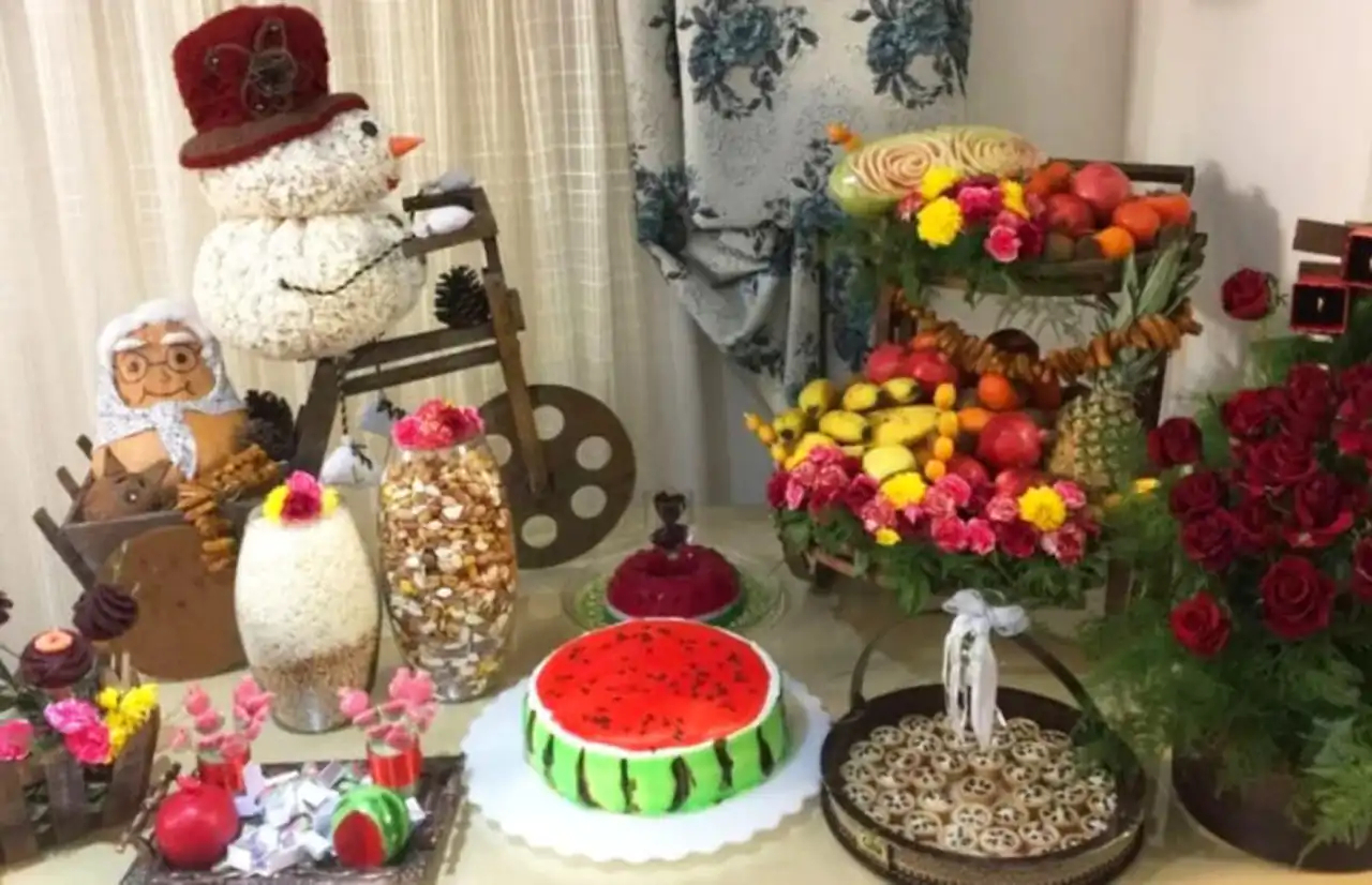 تزیین پفیلا شب یلدا + جدیدترین و شیک ترین مدل های تزیین پفیلا برای شب یلدای امسال