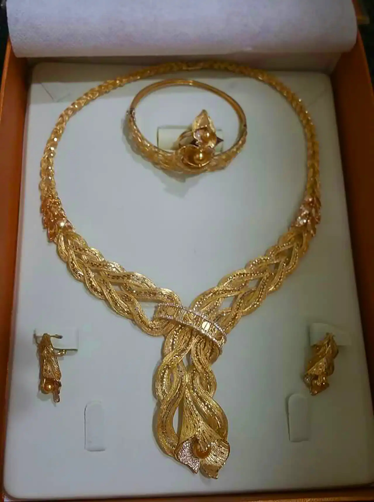 سرویس طلا زیبا و لوکس