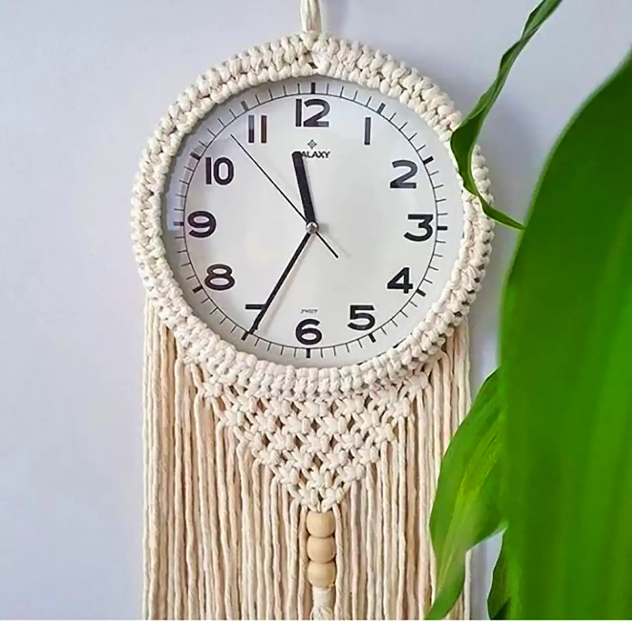 ساعت دیواری مکرومه