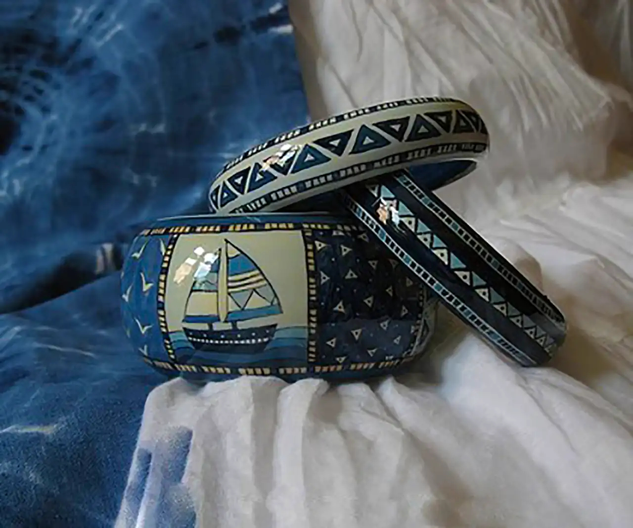 دستبند چوبی طرح سنتی