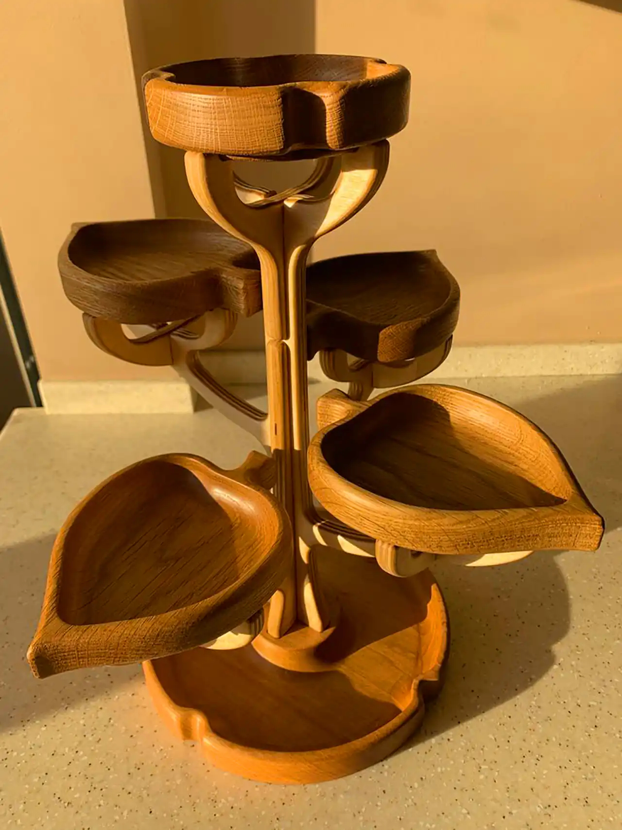 شیرینی خوری طبقاتی چوبی