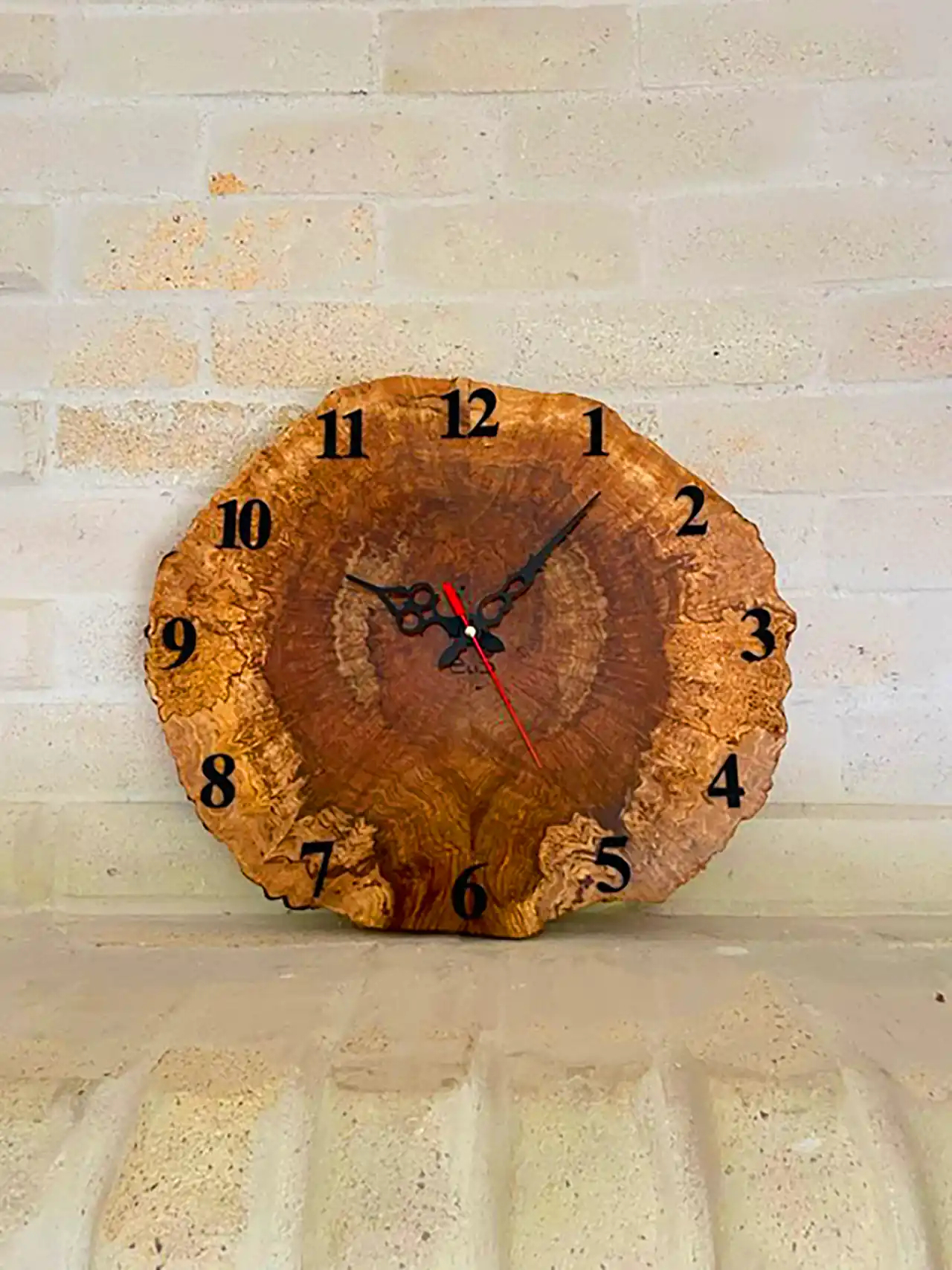 ساعت دیواری چوبی جدید