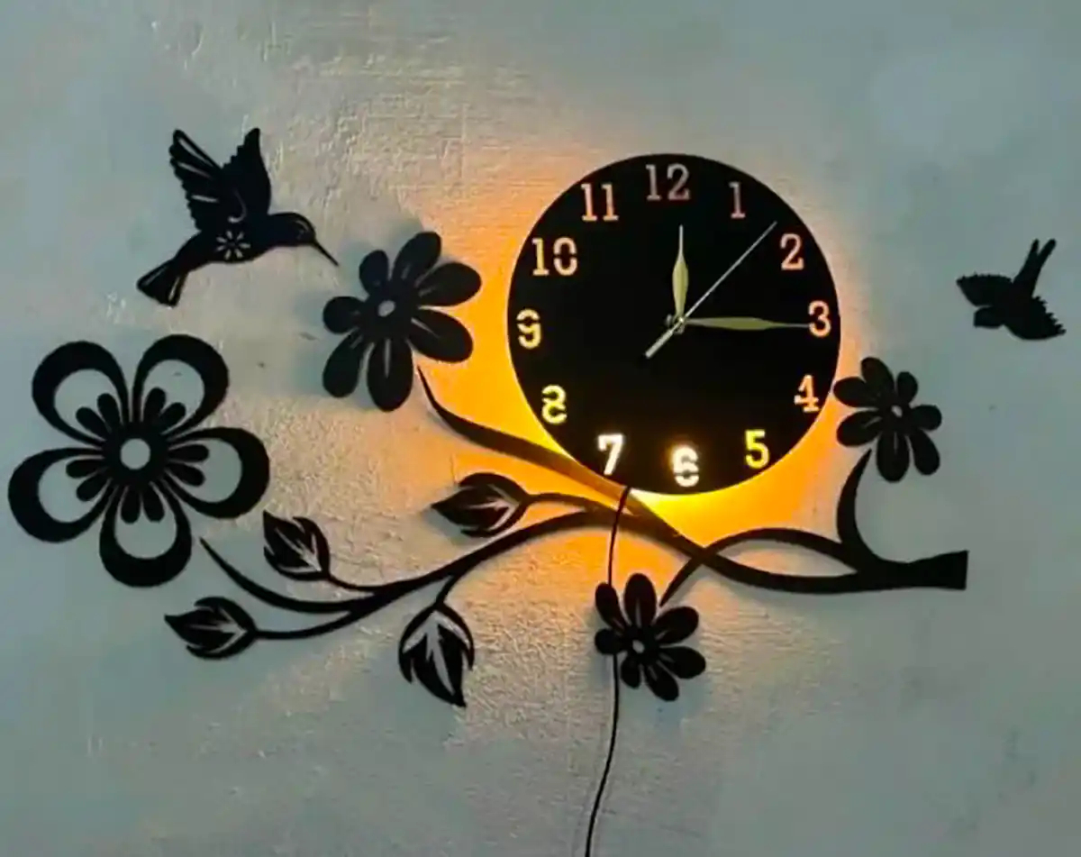 ساعت دیواری فانتزی چوبی