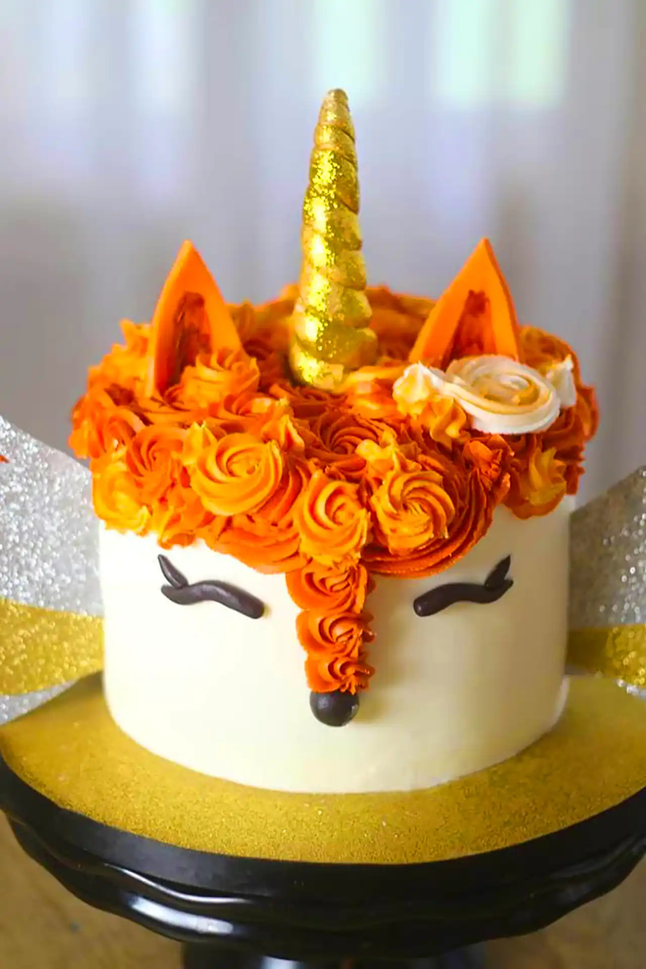 کیک فانتزی رنگی خاص روباه