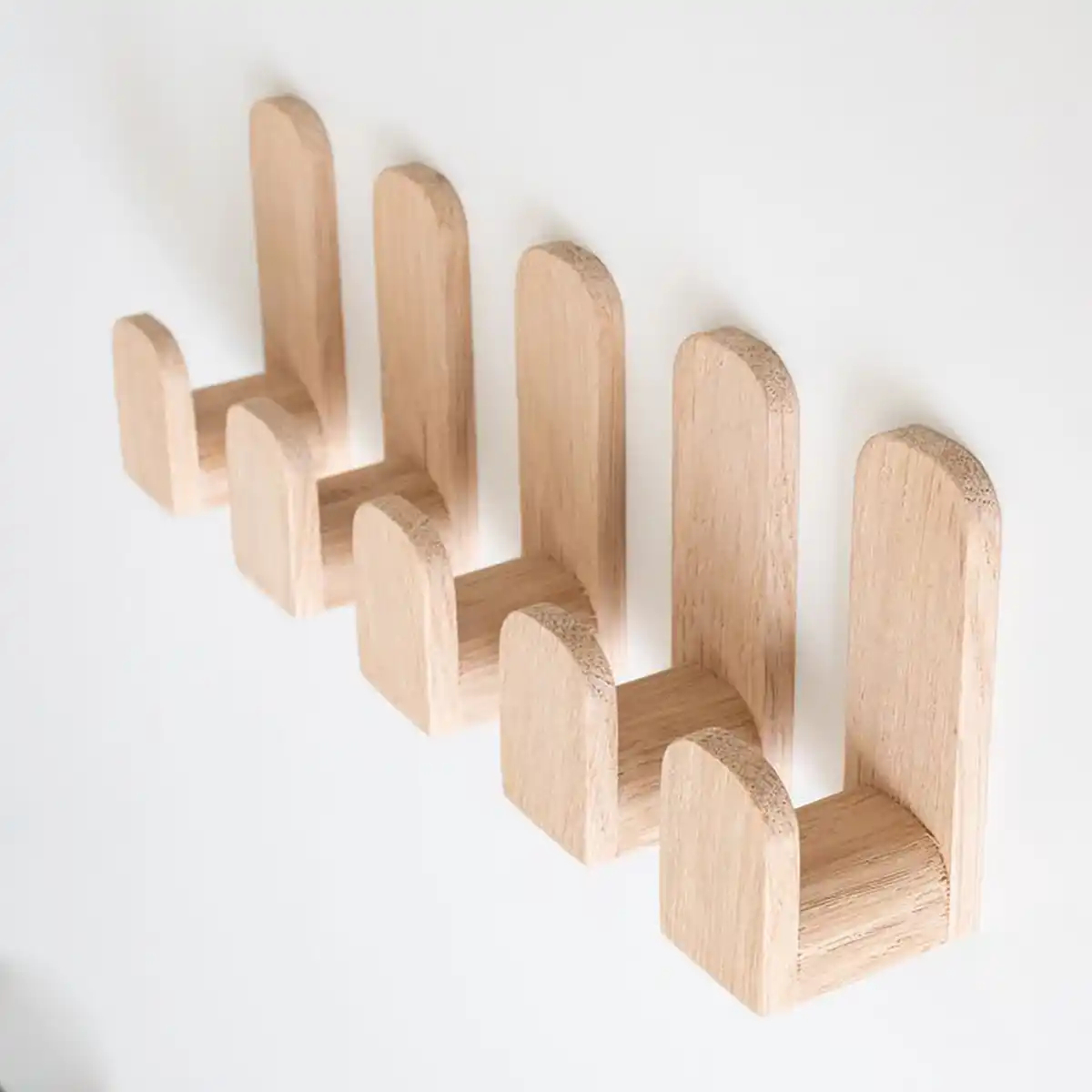 چوب لباسی دیواری