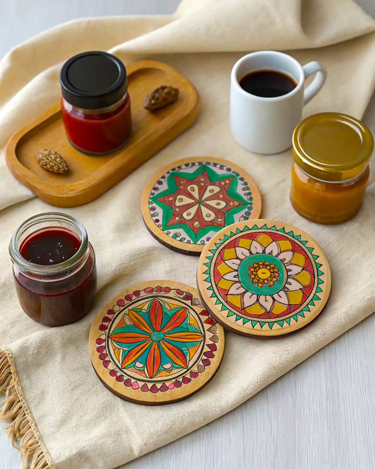 زیر لیوانی چوبی طرحدار