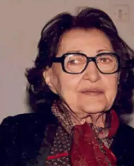سفر در زمان/ عکس عصمت دولتشاهی، همسر چهارم رضاخان در 86 سالگی؛ سال 70