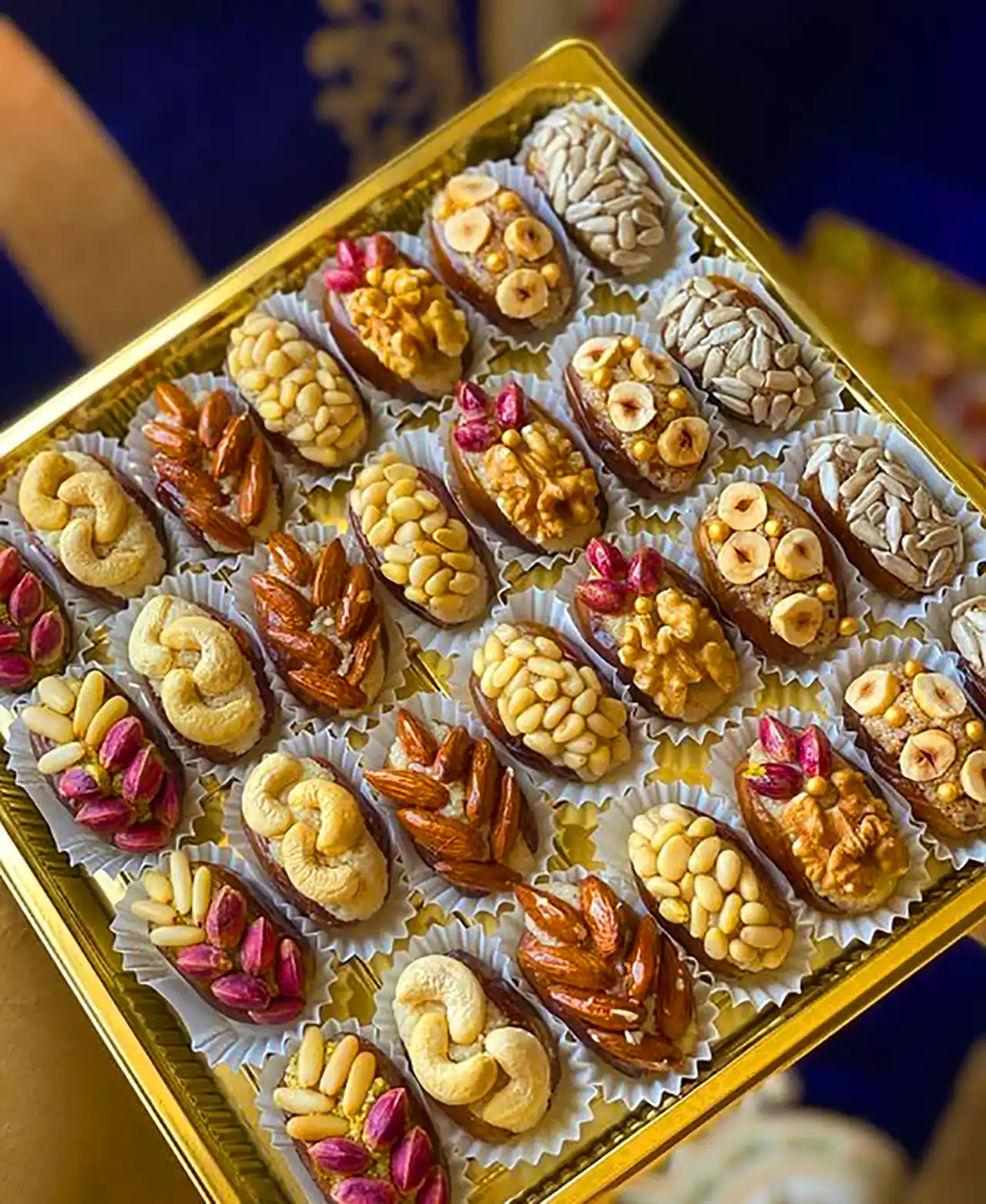 سرو خرما به عنوان دسر