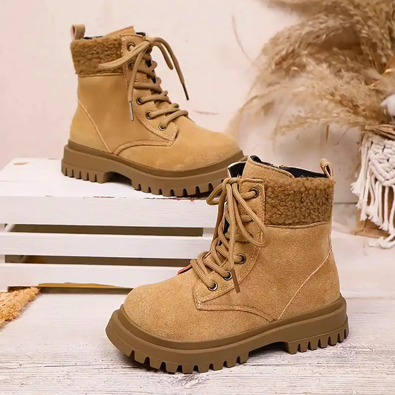 بوت زیبا و جداب بچه گانه