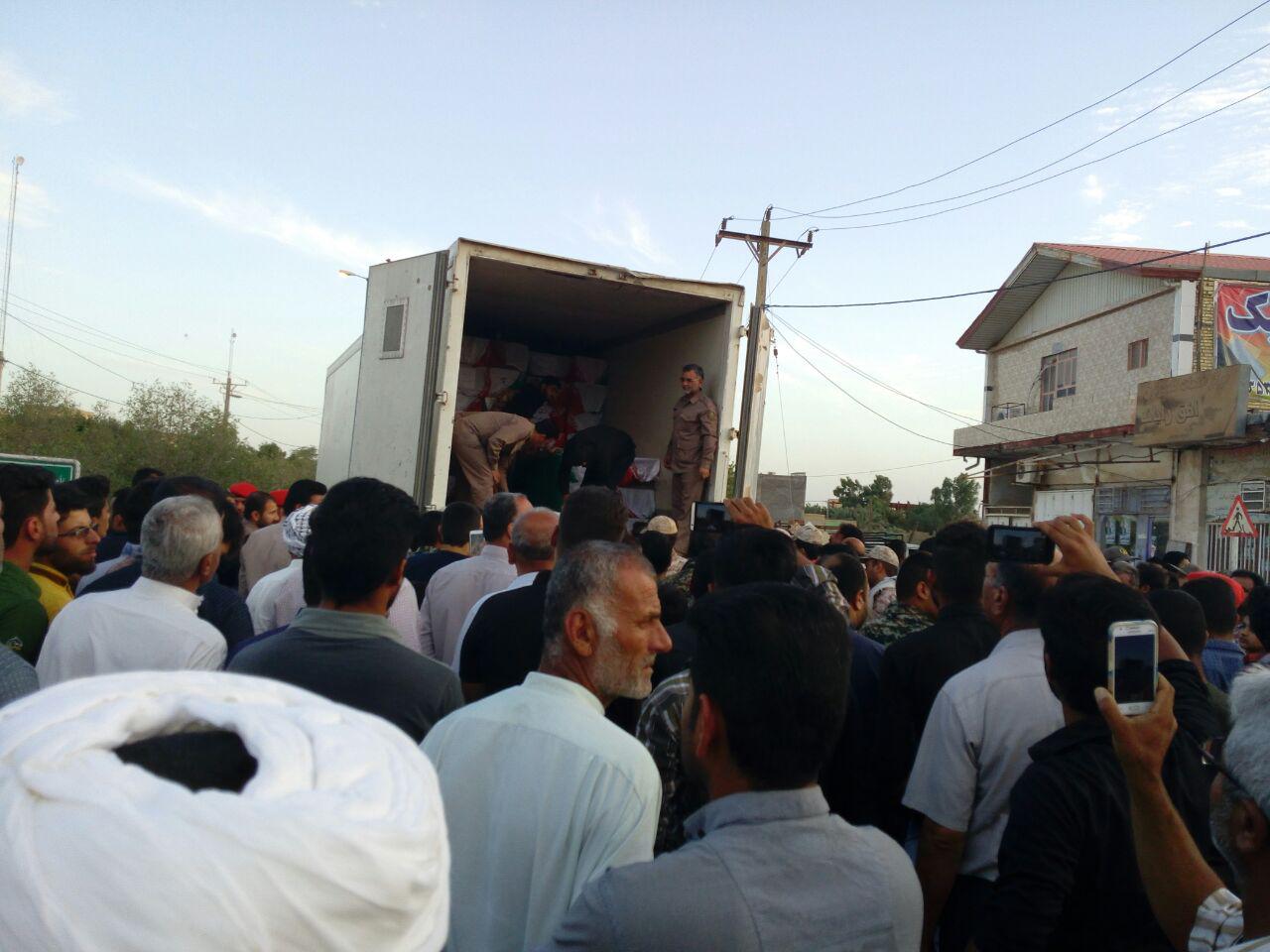 تشییع پیکر 130 شهید در اروندکنار