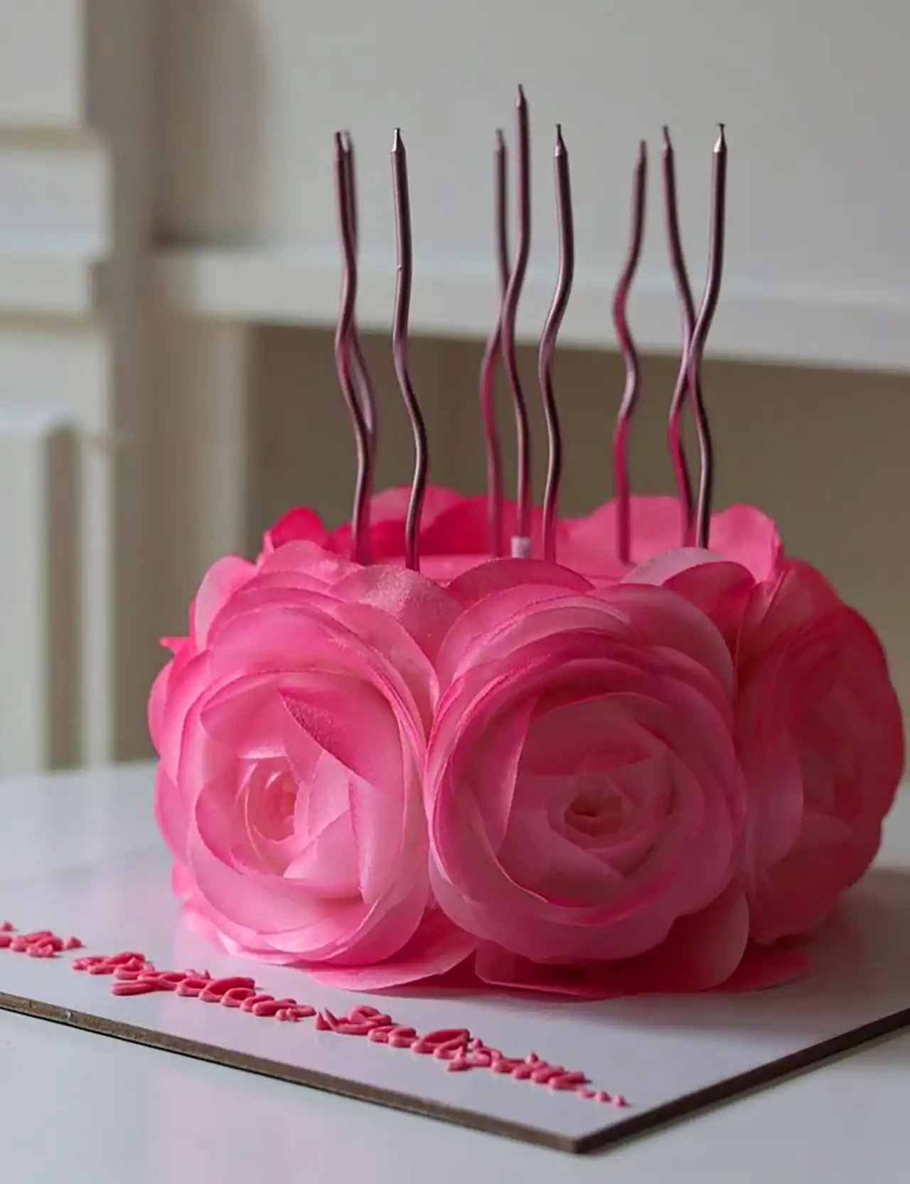 کیک تولد دخترانه صورتی