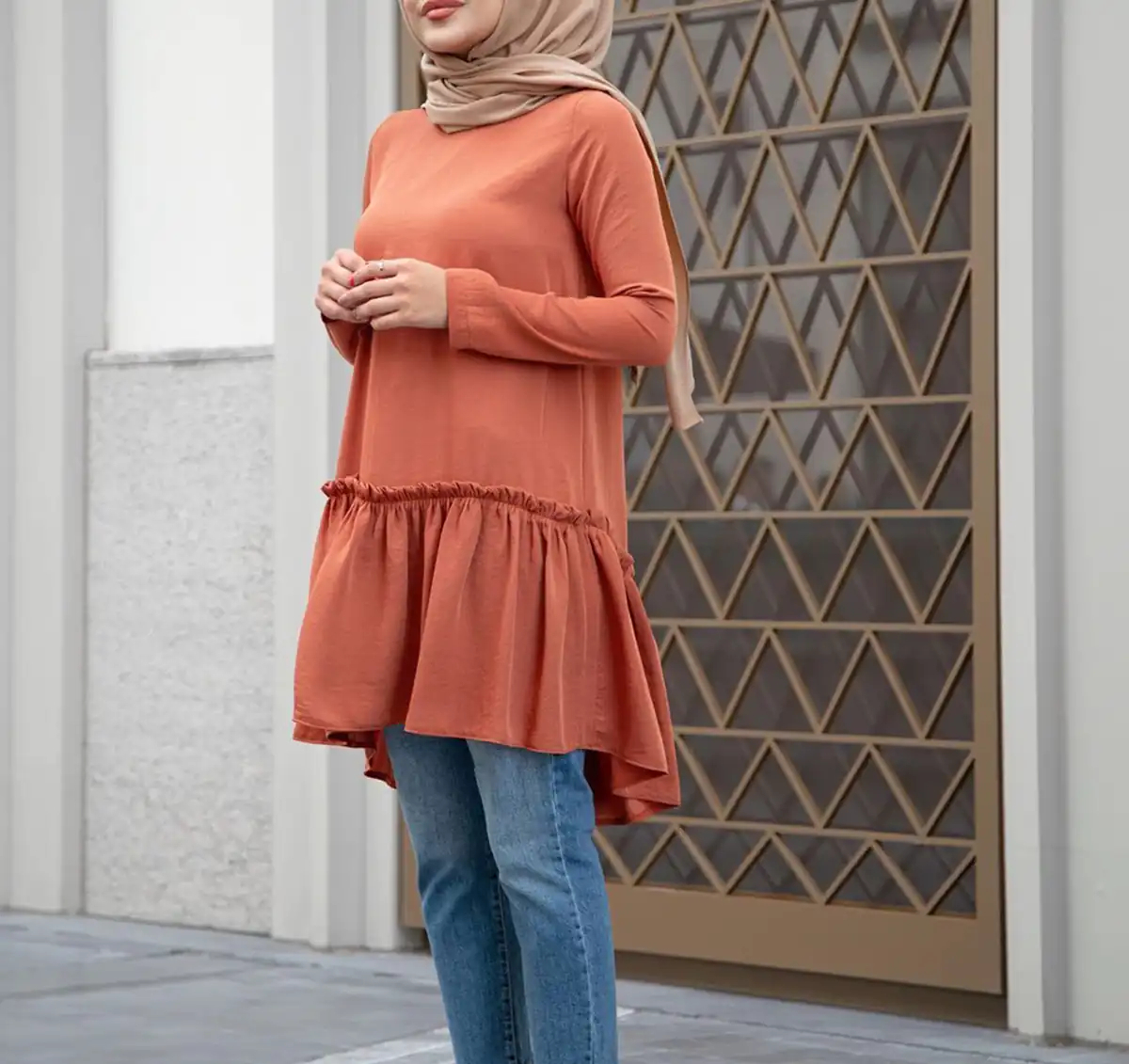 مانتو بهاری با طرح های کلاسیک
