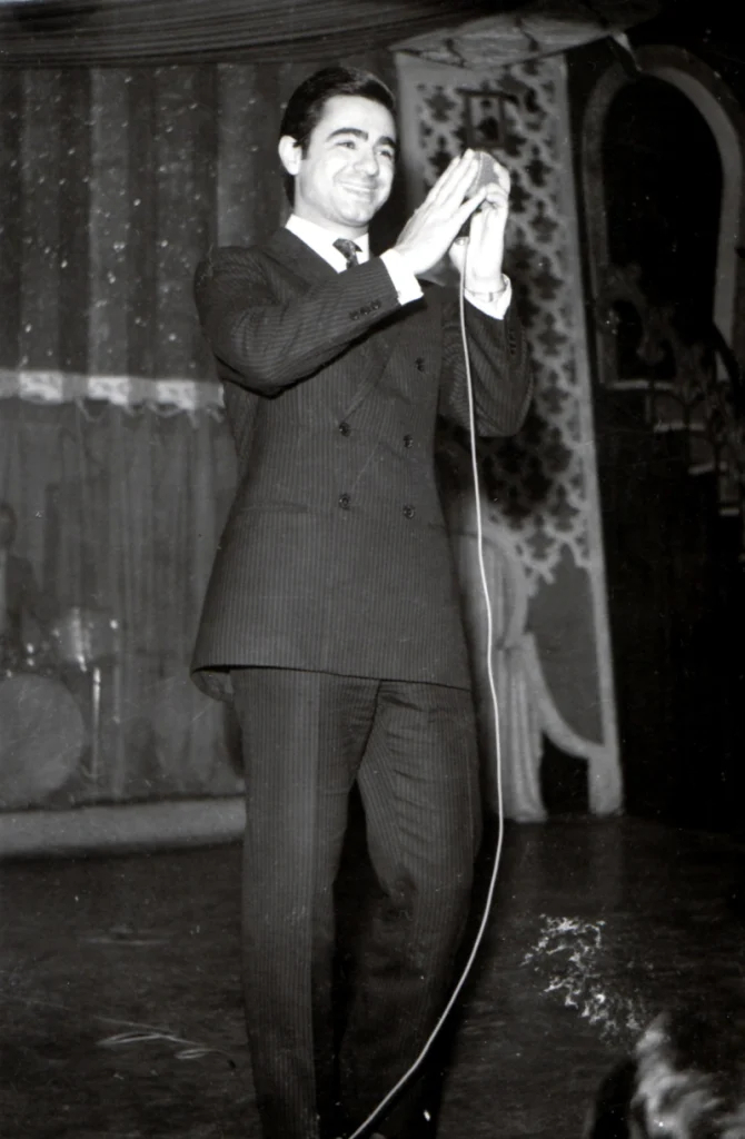 عارف خواننده