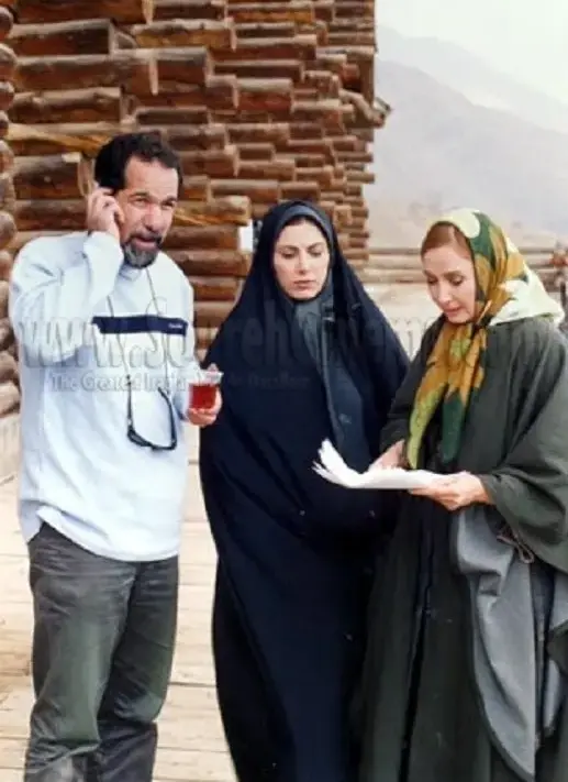 عکس سفر زمان / اوج جوانی «کتایون ریاحی» در پشتصحنه فیلم تارا و تب توتفرنگی؛ سال 82 عکس سفر زمان / اوج جوانی «کتایون ریاحی» در پشتصحنه فیلم تارا و تب توتفرنگی؛ سال 82