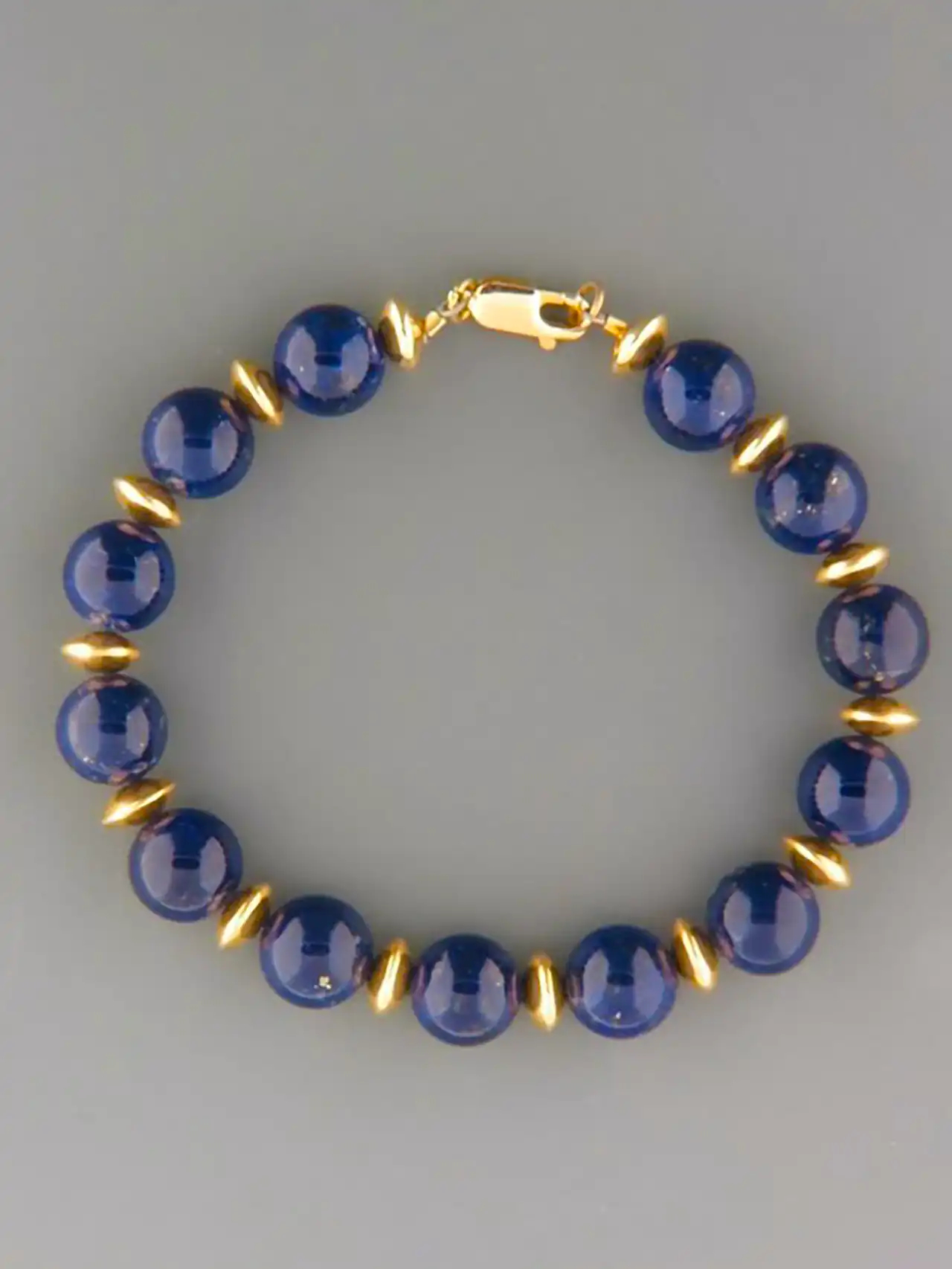 دستبند با مهره رنگی