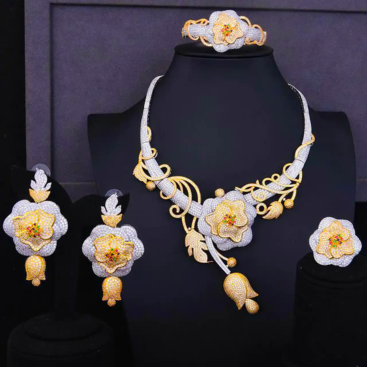 سرویس کامل جواهر لاکچری 